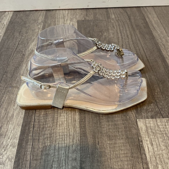 Pedro Garcia
Leather Crystal Embellishments T-Strap Sandals
Women's Size 39 - Picture 2 of 8